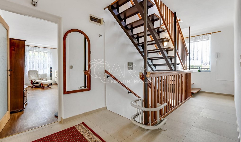 Prodej domu 307 m² s pozemkem 619 m², Mrač – náhled fotky 11
