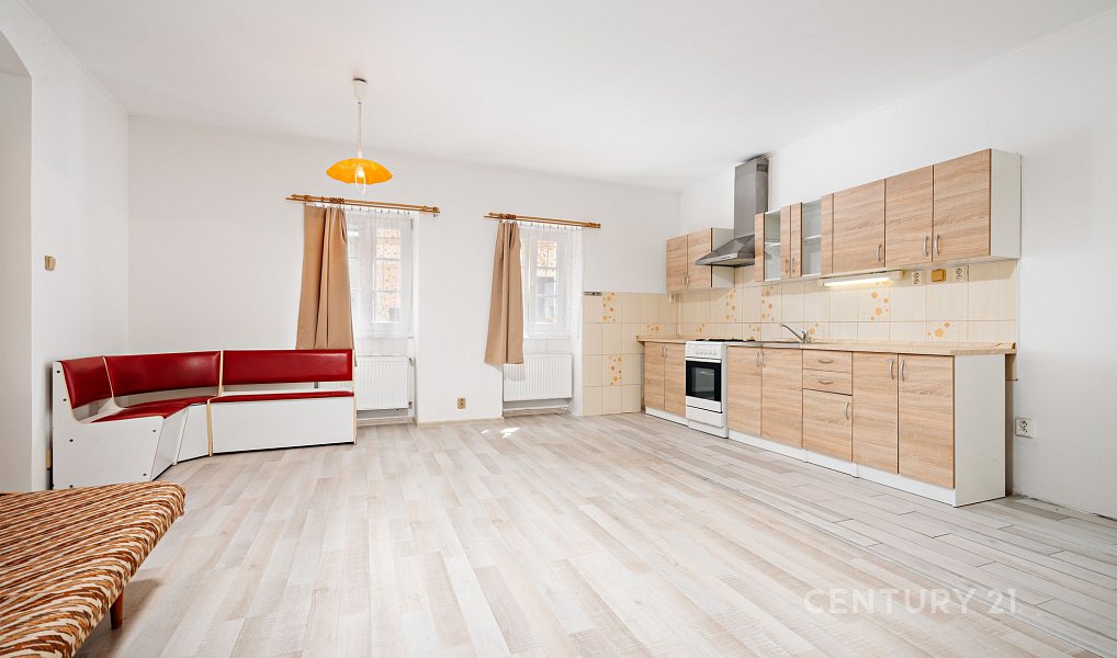 Prodej domu 143 m² s pozemkem 321 m², Žlutice – náhled fotky 7