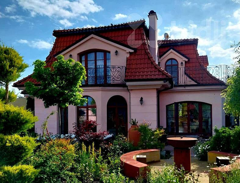 Prodej domu 256 m² s pozemkem 1 249 m²