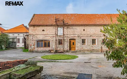 Prodej domu 507 m² s pozemkem 2 270 m², Vrbčany, okres Kolín