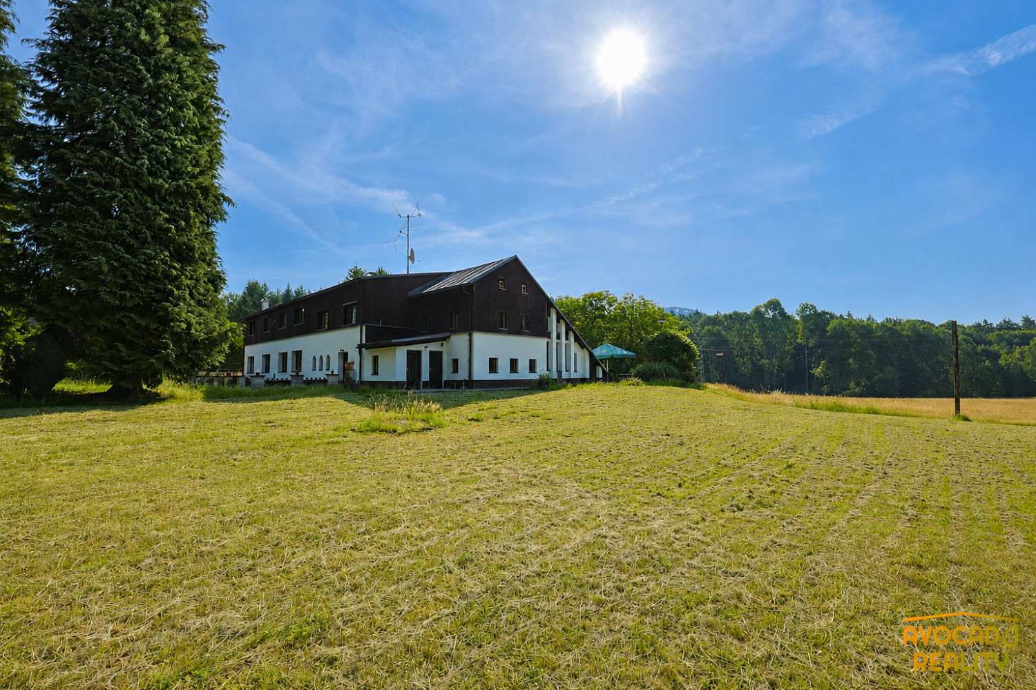 Prodej ubytovacího objektu 1 000 m²