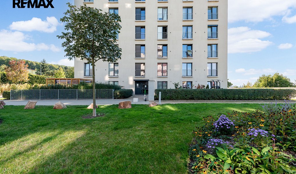 Prodej bytu 2+kk 45 m², Praha – náhled fotky 2