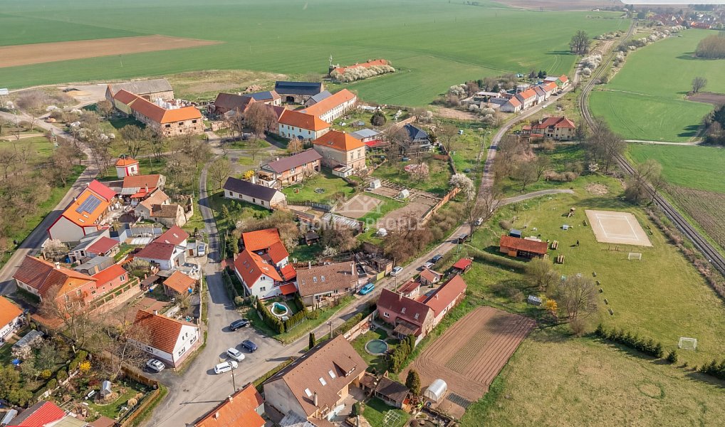 Prodej domu 133 m² s pozemkem 1 126 m², Zlonice – náhled fotky 27