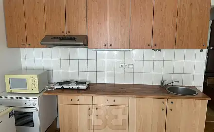 Pronájem bytu 1+kk 28 m²