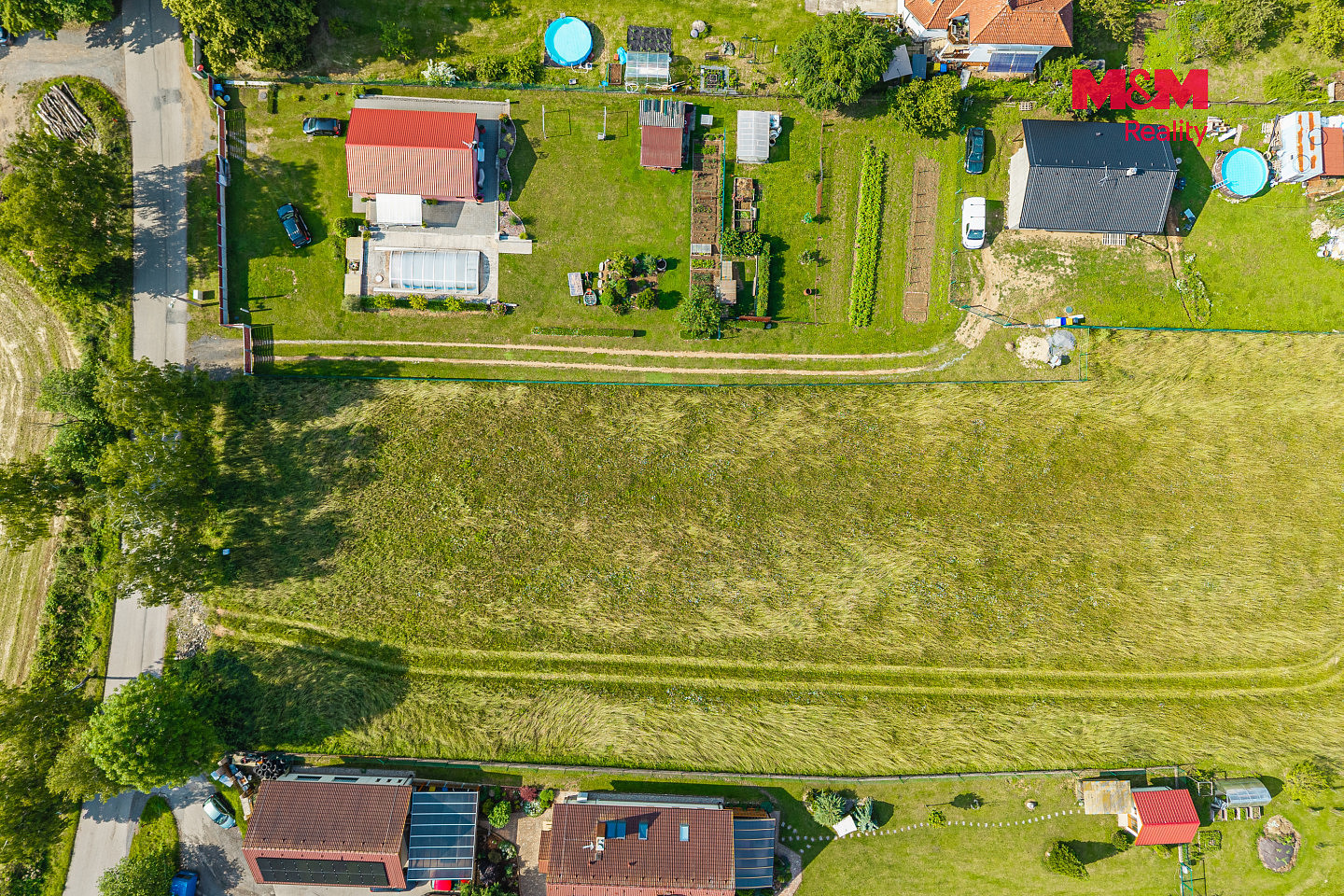 Prodej stavebního pozemku 1 100 m² – fotografie 2