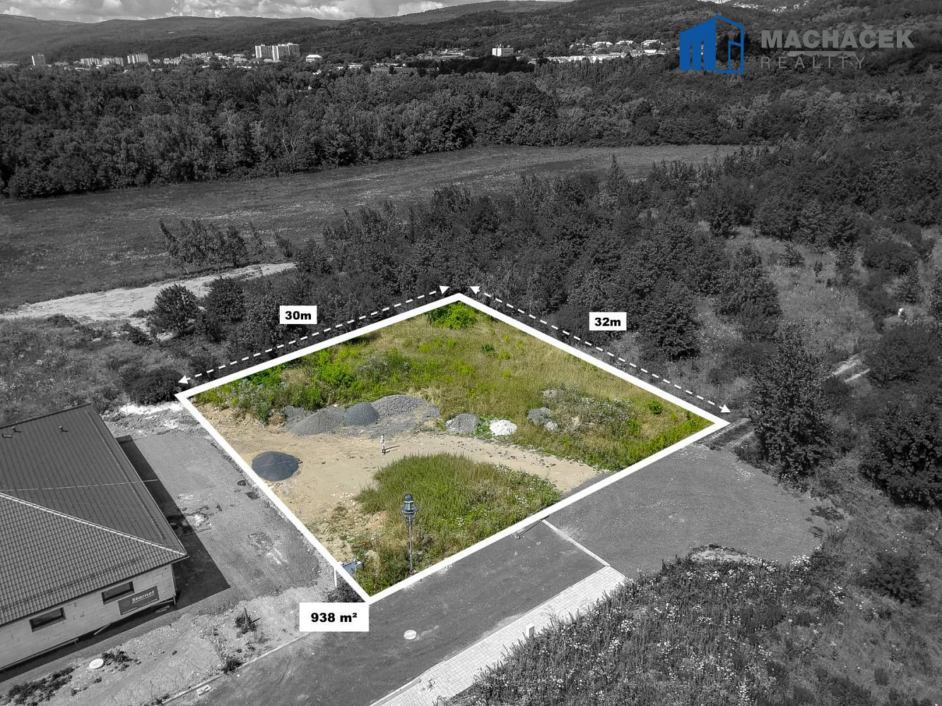 Prodej stavebního pozemku 938 m² – fotografie 2