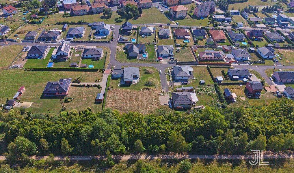 Prodej stavebního pozemku 2 075 m², Lomnice – náhled fotky 11