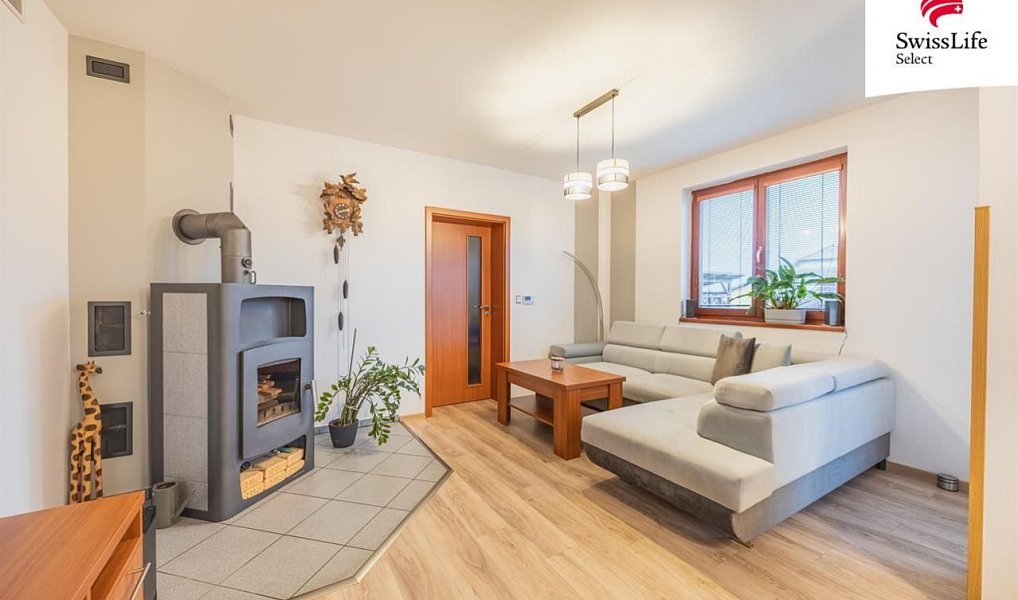 Prodej domu 120 m² s pozemkem 828 m², Dobré – náhled fotky 2