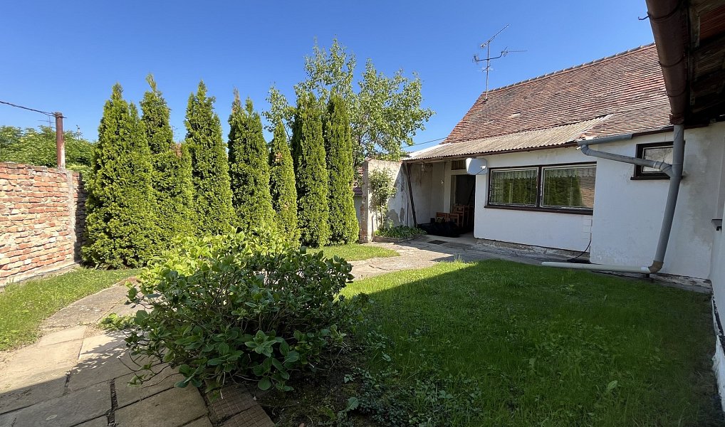 Prodej chaty/chalupy 76 m² s pozemkem 342 m², Pod Zámkem, Čejkovice, okres Hodonín