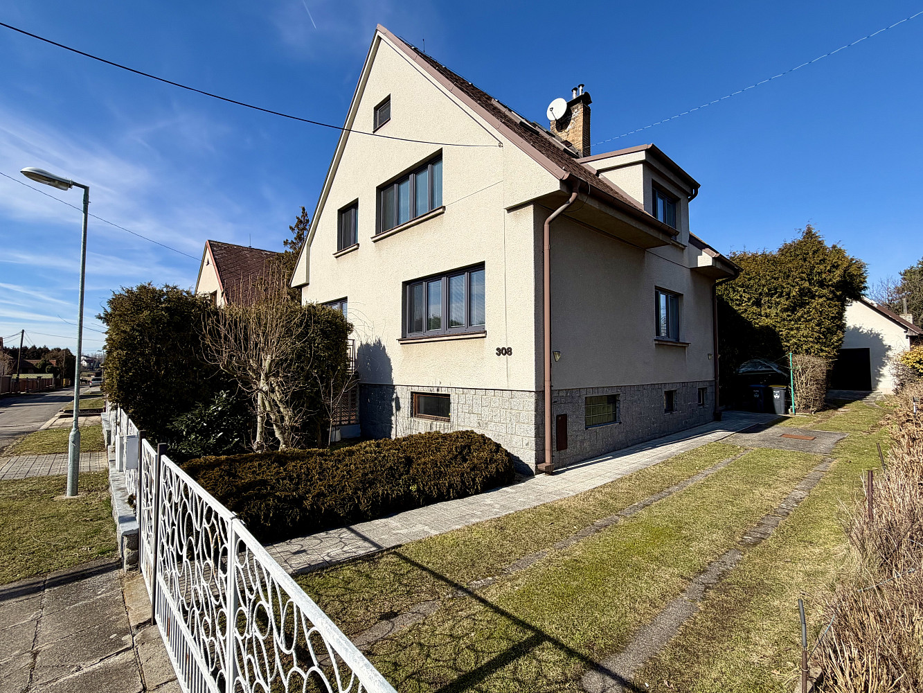 Prodej domu 150 m² s pozemkem 930 m² — photo 2