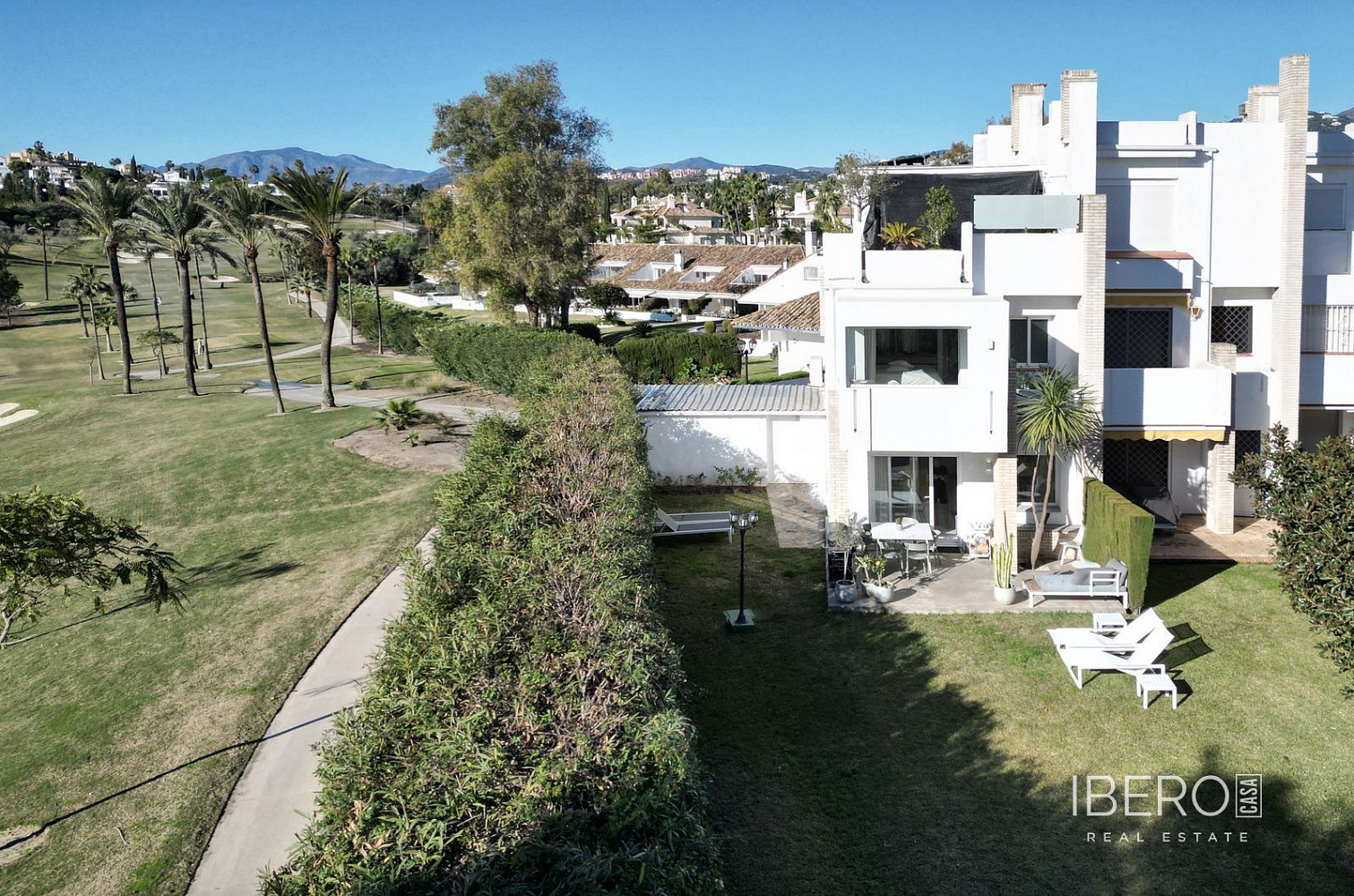 Casa 4+kk – Marbella, Nueva Andalucía - Vista 2