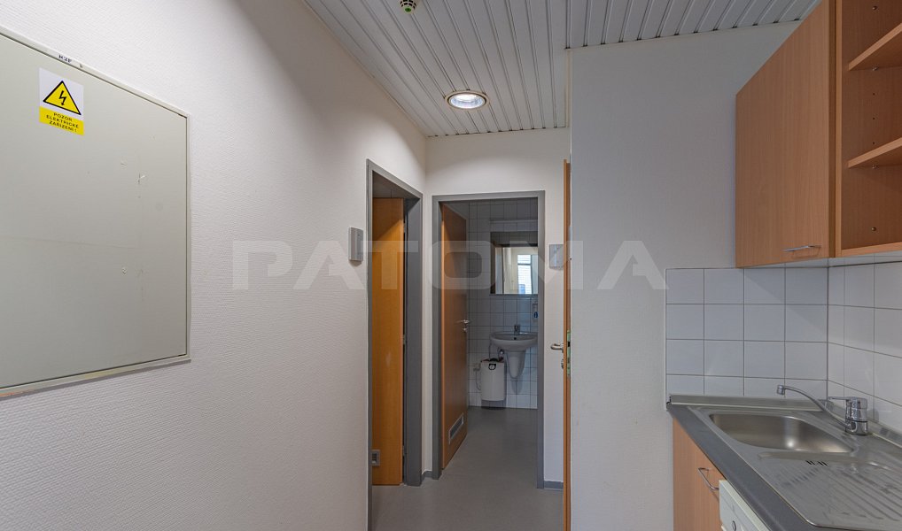 Pronájem kanceláře 251 m², Praha – náhled fotky 10