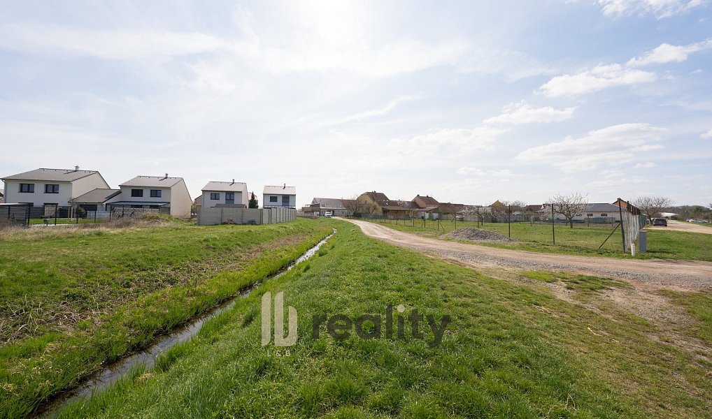 Prodej stavebního pozemku 1 353 m², Velké Němčice – náhled fotky 7