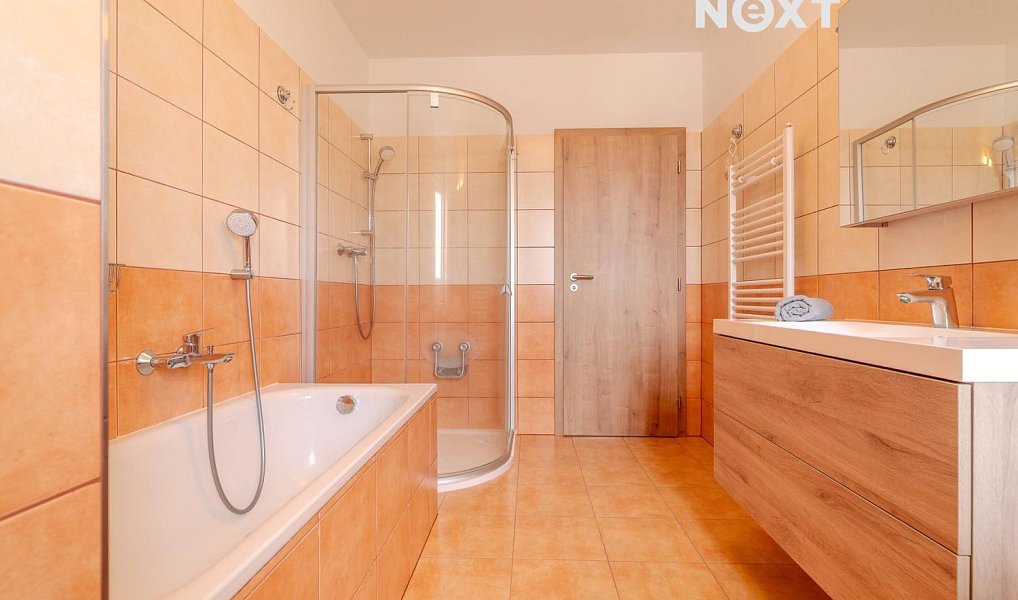 Prodej bytu 4+kk 95 m², Trhové Sviny – náhled fotky 10