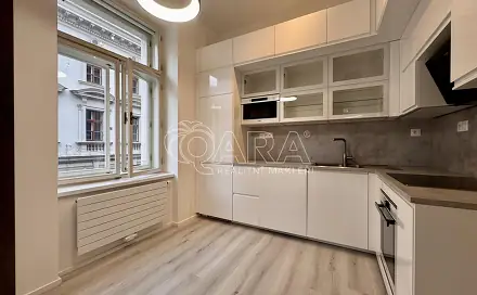 Pronájem bytu 2+1 83 m², Vocelova, Praha 2 - Vinohrady