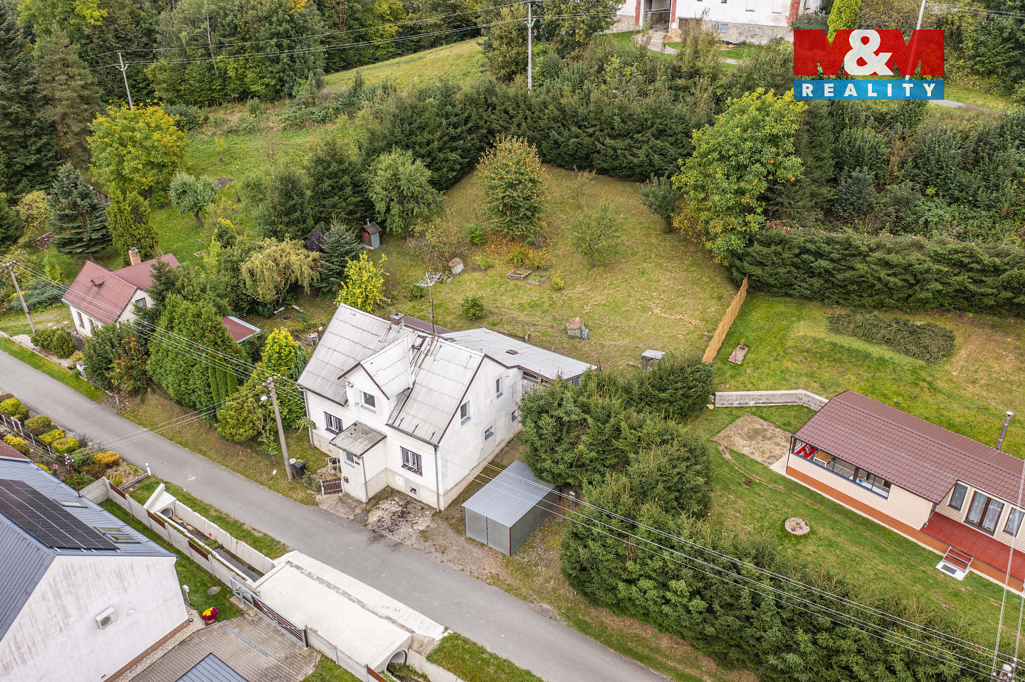 Prodej domu 200 m² s pozemkem 1 151 m² — photo 2