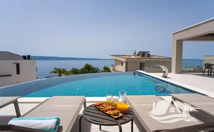 Prodej domu 293 m² s pozemkem 618 m², Podstrana, Split, Chorvatsko