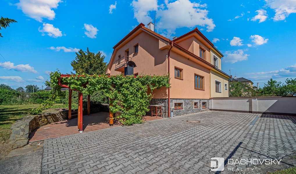 Prodej domu 170 m² s pozemkem 1 397 m², Pardubice – náhled fotky 3