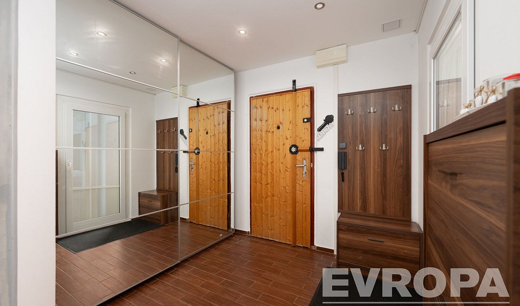 Prodej bytu 3+kk 93 m², Praha – náhled fotky 14