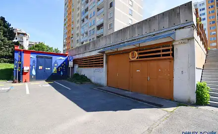Pronájem garážového stání, Praha 3, ul. Květinková, Květinková, Praha 3 - Žižkov