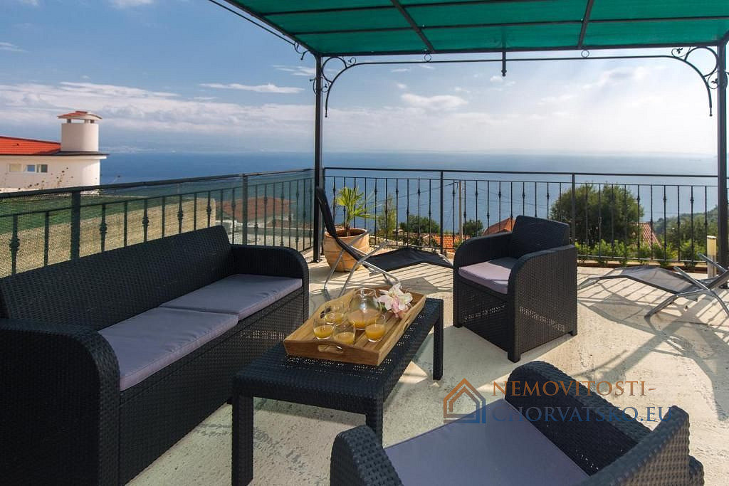 Prodej domu 290 m² s pozemkem 1 826 m² - Widok 6
