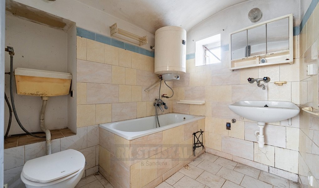 Prodej domu 356 m² s pozemkem 263 m², Malý Bor – náhled fotky 11