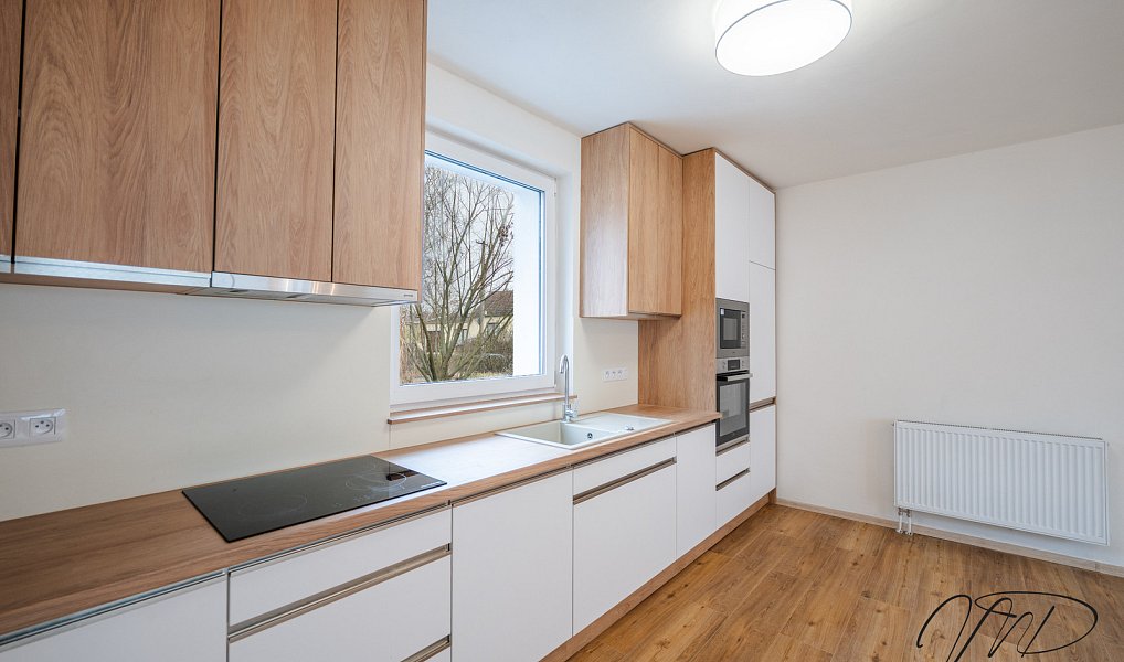 Prodej domu 188 m² s pozemkem 372 m², Pravlov – náhled fotky 2