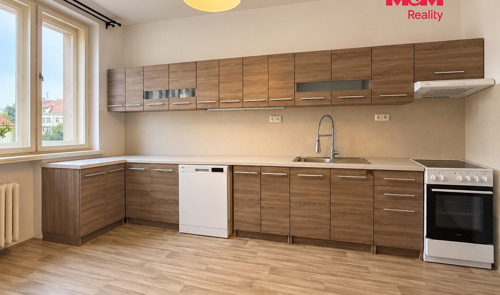 Pronájem bytu 3+1 108 m², Poděbrady – náhled fotky 3