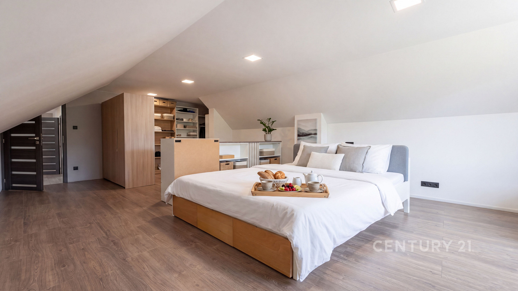 Prodej domu 284 m² s pozemkem 1 154 m² – fotografie 2