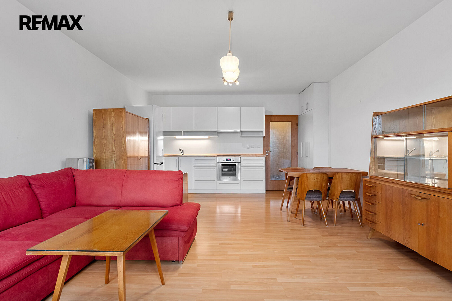 Pronájem bytu 2+kk 62 m² – fotografie 2