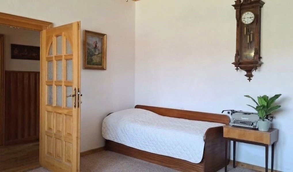 Prodej domu 350 m² s pozemkem 1 963 m², Ivaň – náhled fotky 8