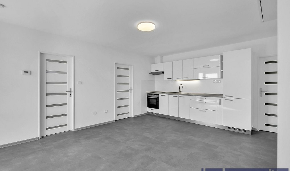 Pronájem bytu 4+kk 88 m², Praskačka – náhled fotky 9
