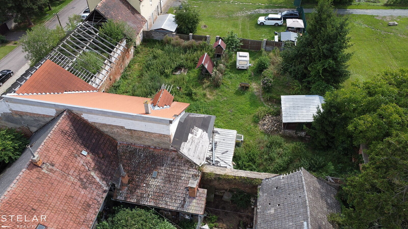 Prodej domu 260 m² s pozemkem 1 419 m² - View 3