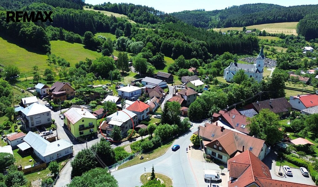 Prodej domu 140 m² s pozemkem 326 m², Trnava – náhled fotky 2