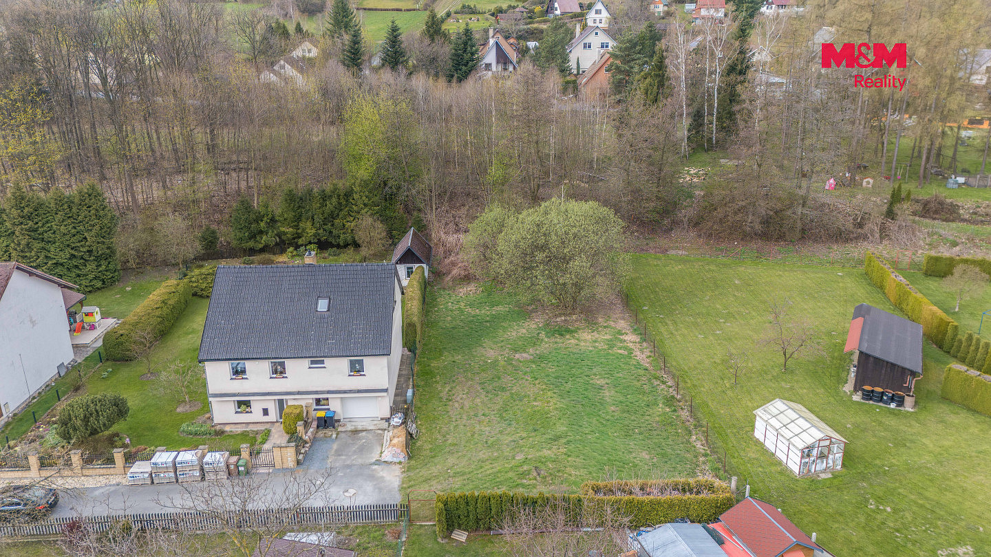 Prodej stavebního pozemku 824 m² – fotografie 3