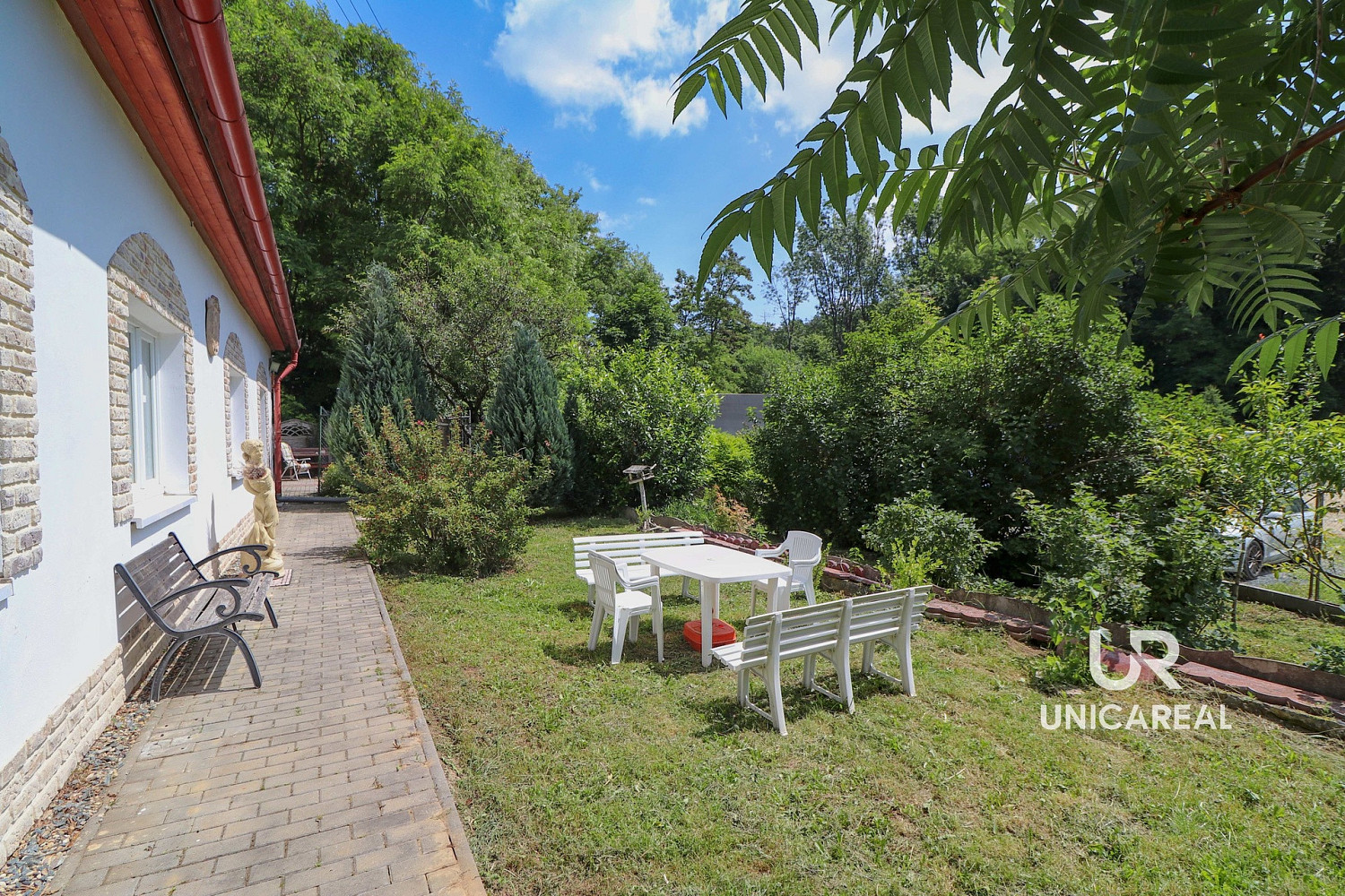 Prodej domu 230 m² s pozemkem 1 573 m² – pohled 3