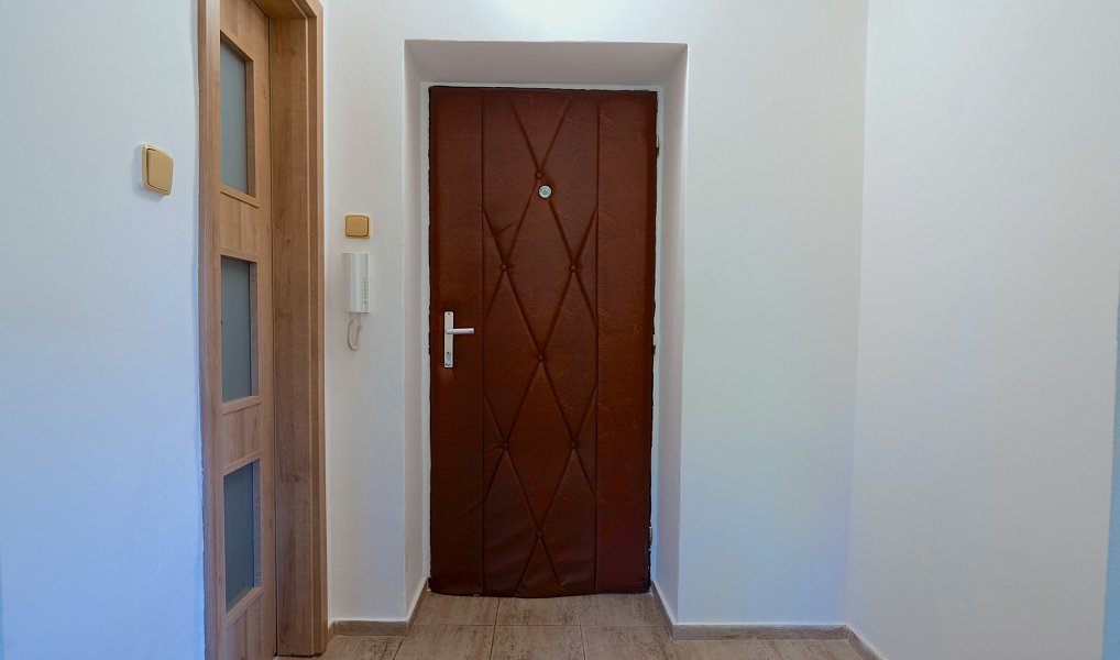 Prodej bytu 3+1 56 m², Chvaletice – náhled fotky 17