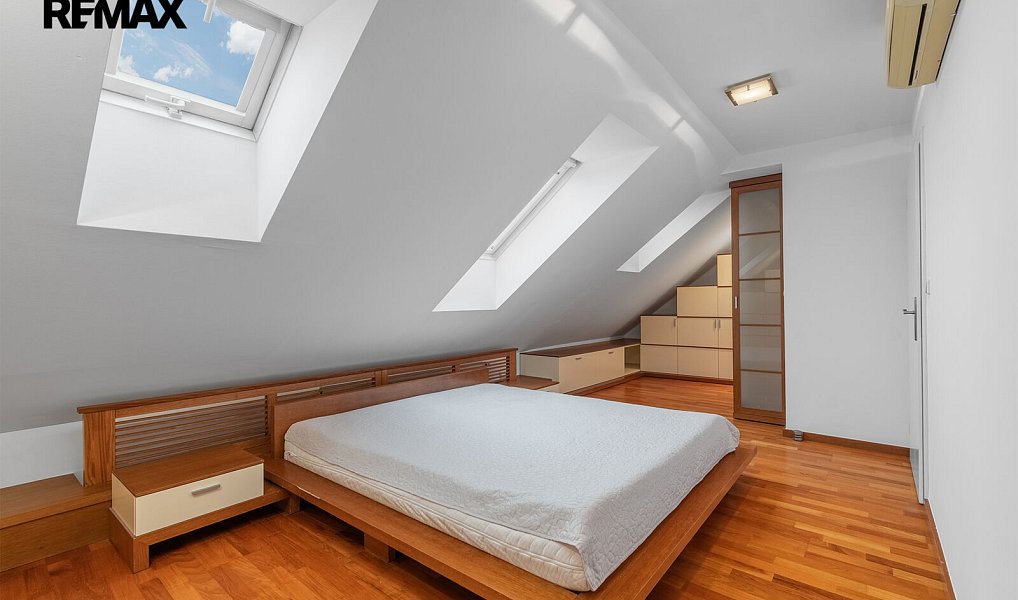 Prodej bytu 3+kk 107 m², Praha – náhled fotky 22