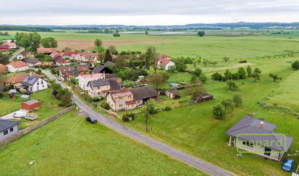 Prodej domu 170 m² s pozemkem 1 000 m², Obrubce – náhled fotky 4