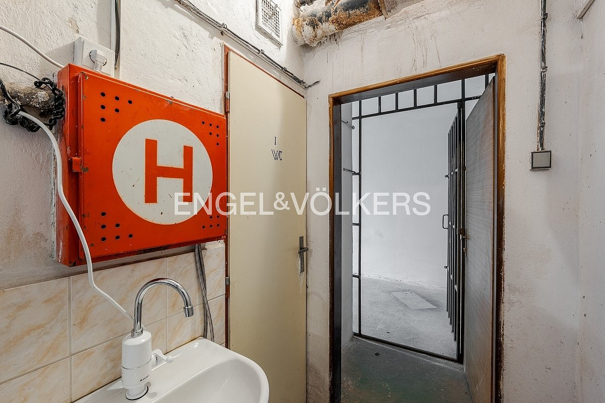 Pronájem kanceláře 42 m² – fotografie 5