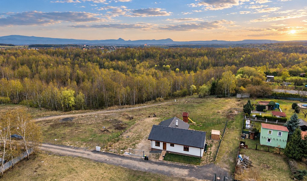 Prodej stavebního pozemku 838 m², Košťany – náhled fotky 3