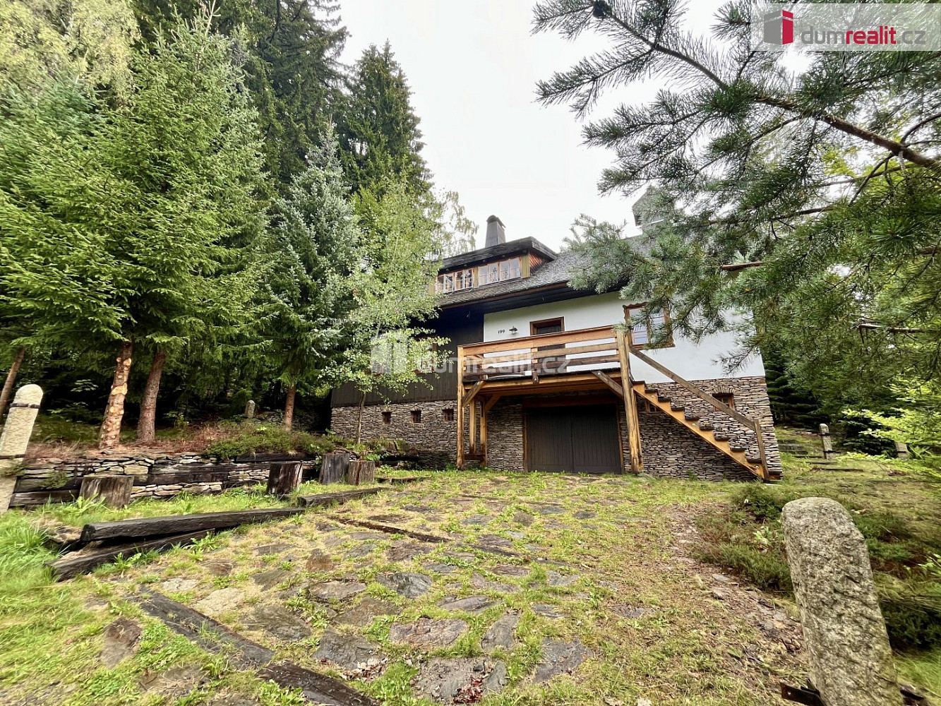 Prodej domu 300 m² s pozemkem 1 292 m² – fotografie 2