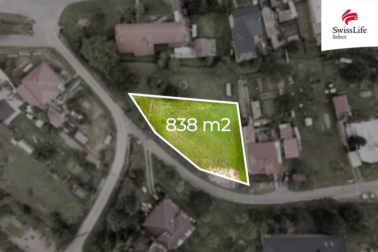 Prodej stavebního pozemku 858 m² – fotografie 2
