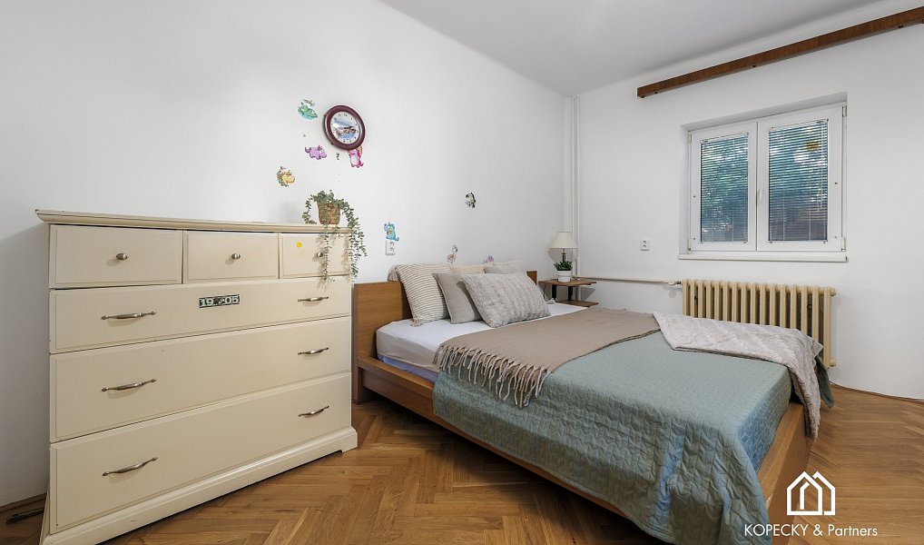 Prodej domu 196 m² s pozemkem 1 164 m², Praha – náhled fotky 9