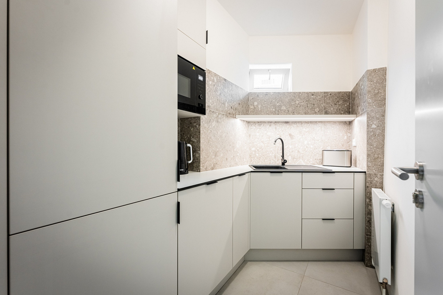 Pronájem kanceláře 122 m² – fotografie 4