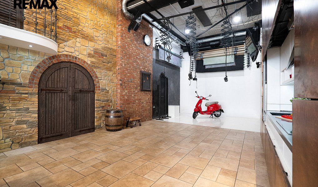 Prodej obchodních prostor 240 m², Praha – náhled fotky 5