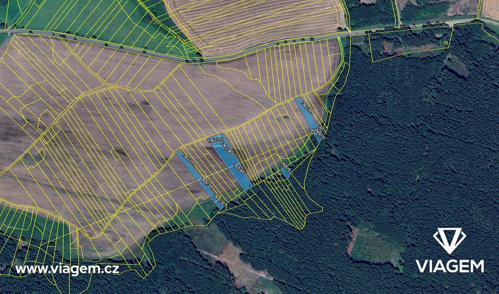 Prodej pole 8 332 m², Benešov – náhled fotky 4