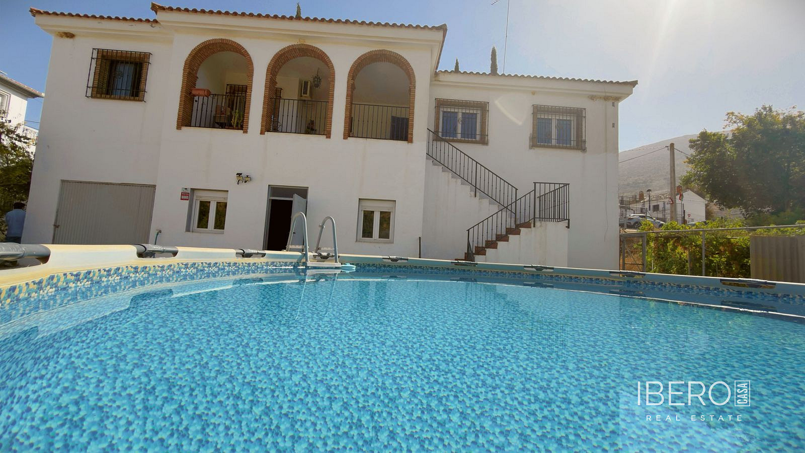 Prodej domu 320 m² s pozemkem 2 407 m²
