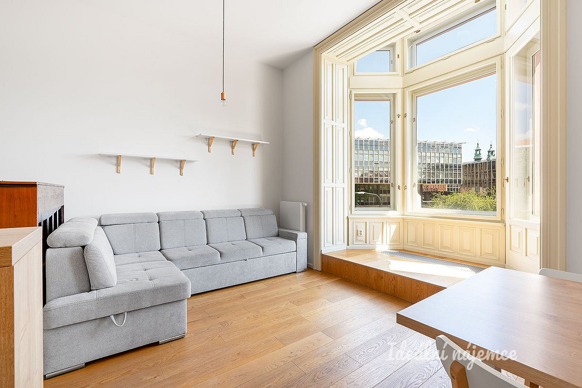 Pronájem bytu 3+kk 94 m² — photo 2