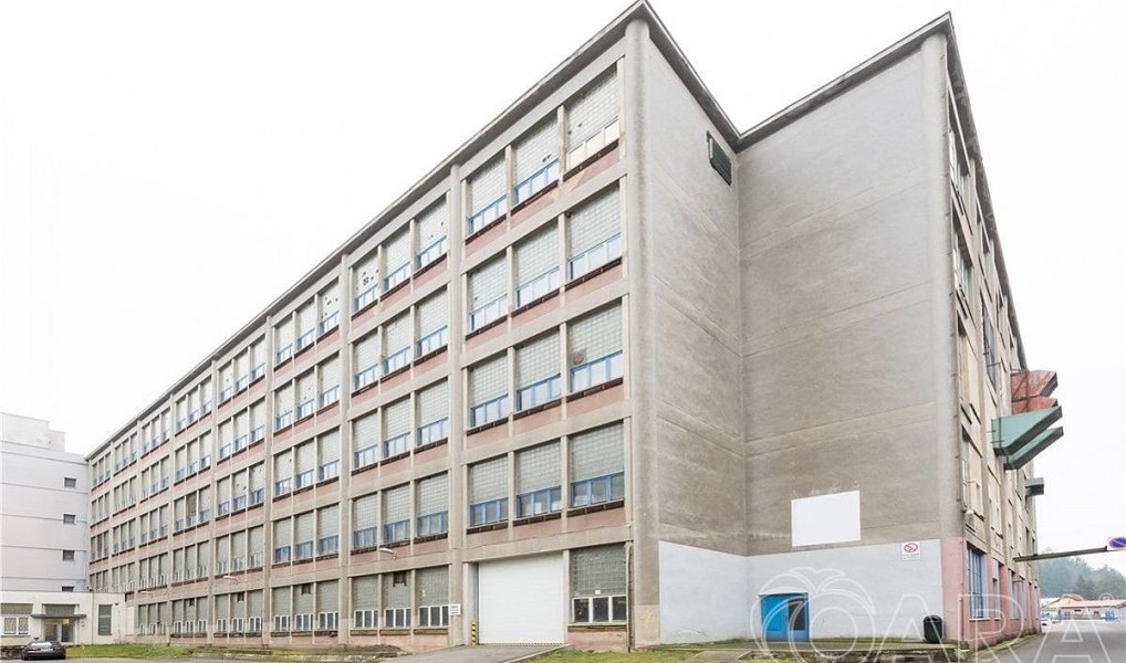 Pronájem skladovacích prostor 4 000 m², Písek – fotka 1 z 18